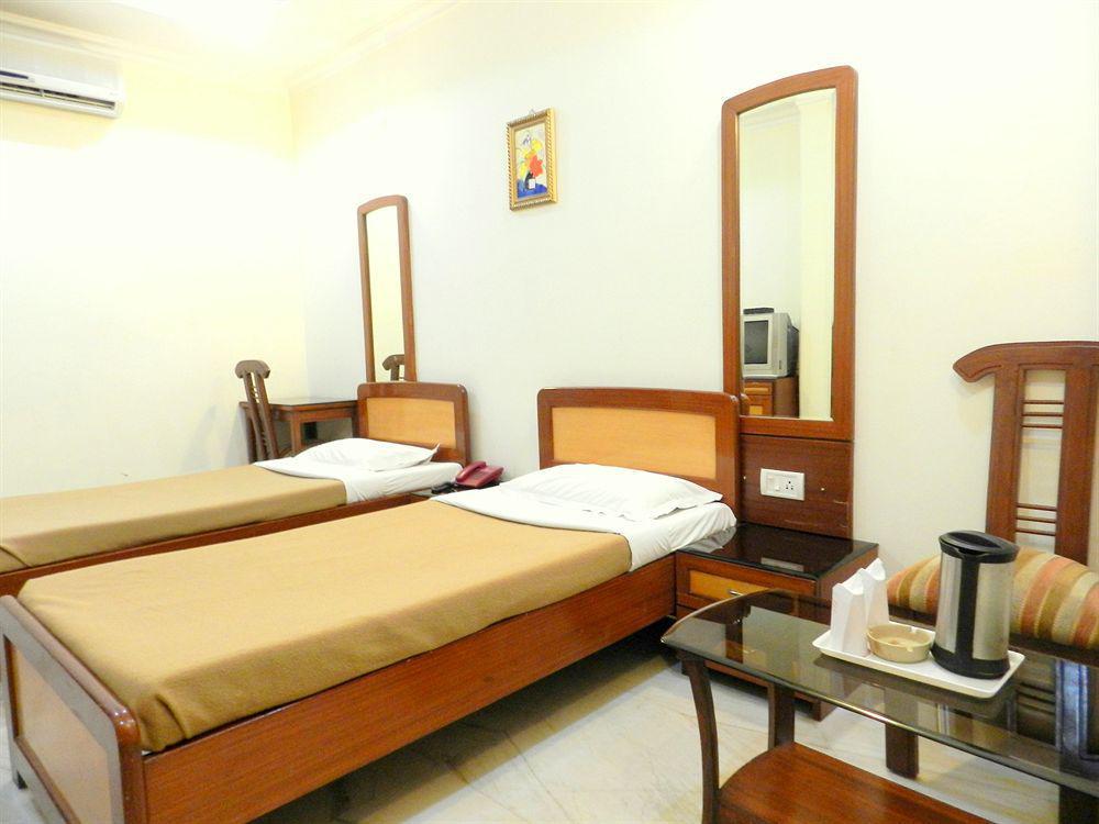 Tara Palace, Chandni Chowk Hotel